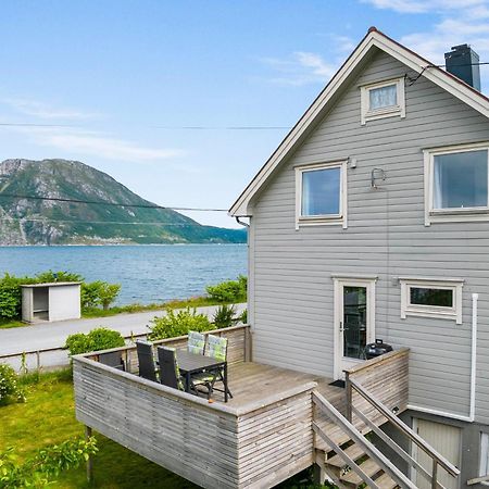 Вилла Rovde Fjordferien Экстерьер фото