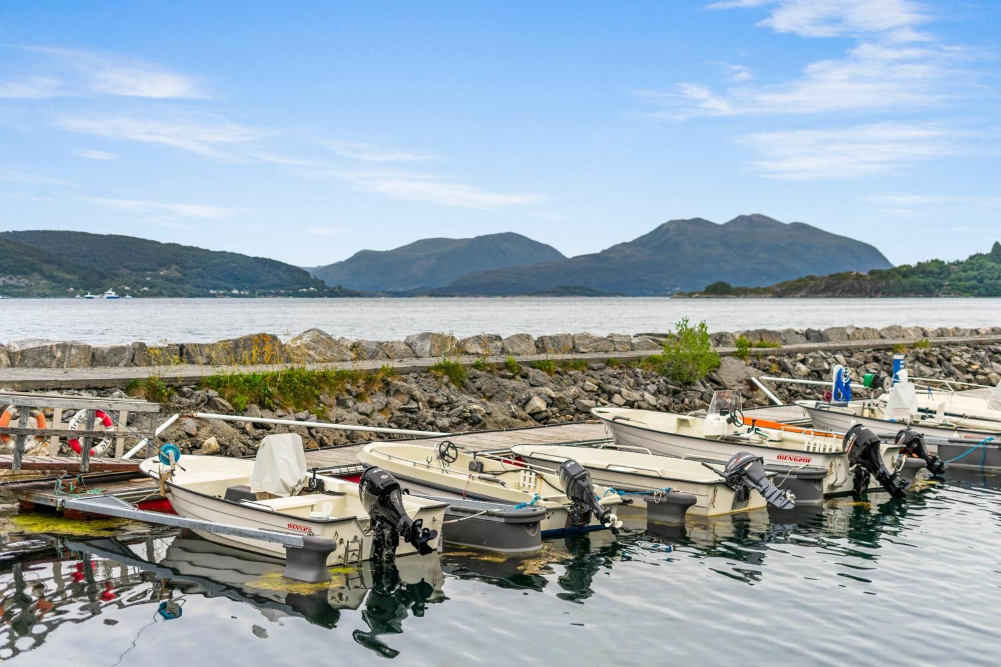 Вилла Rovde Fjordferien Экстерьер фото