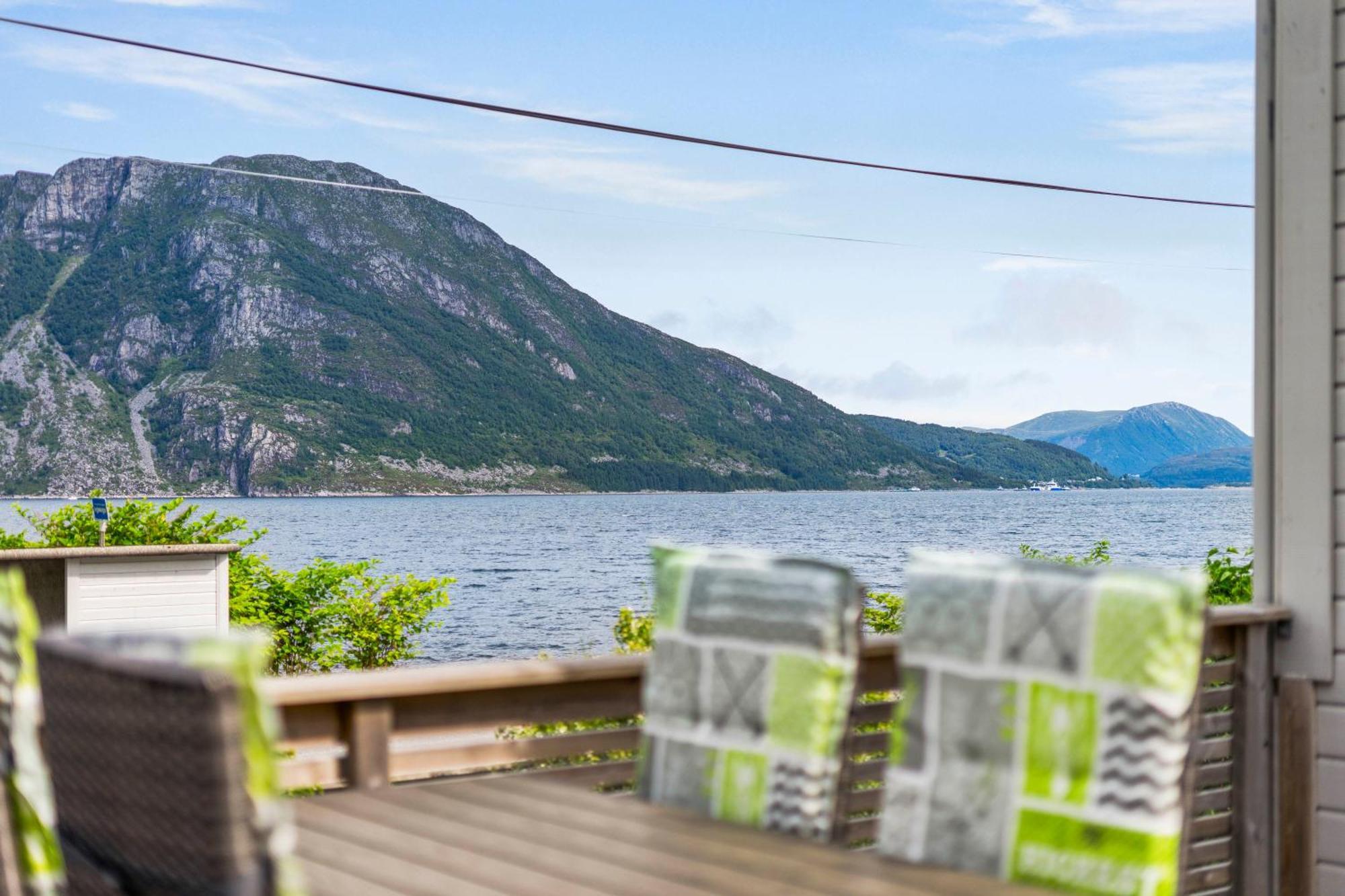 Вилла Rovde Fjordferien Экстерьер фото