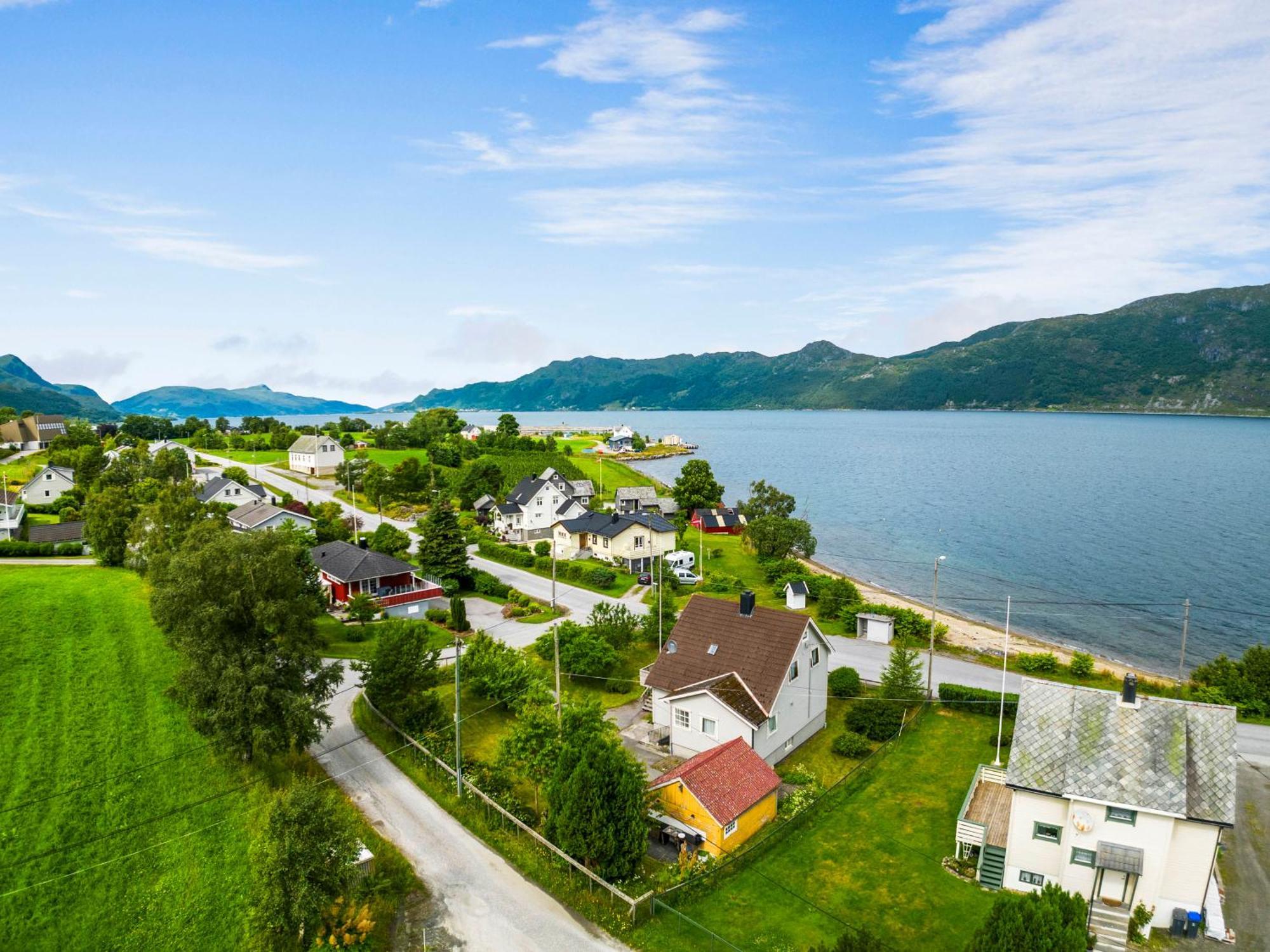 Вилла Rovde Fjordferien Экстерьер фото